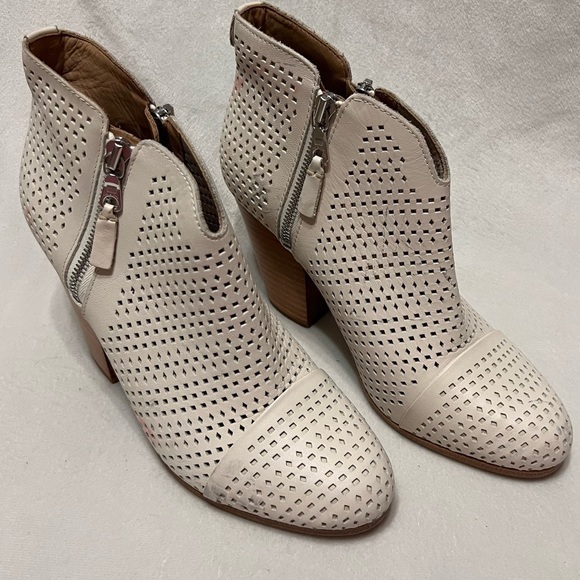 RAGE & BONE MARGOT Laser Cut Booties Ankle Boots 38.5 8.5 - Picture 2 of 16